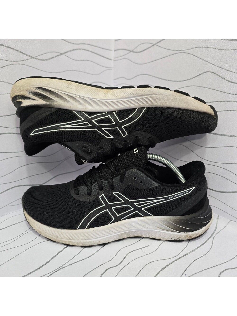 ASICS GEL-EXCITE 8 Mujer US 8 Tenis Running Negro Blanco 1012A916